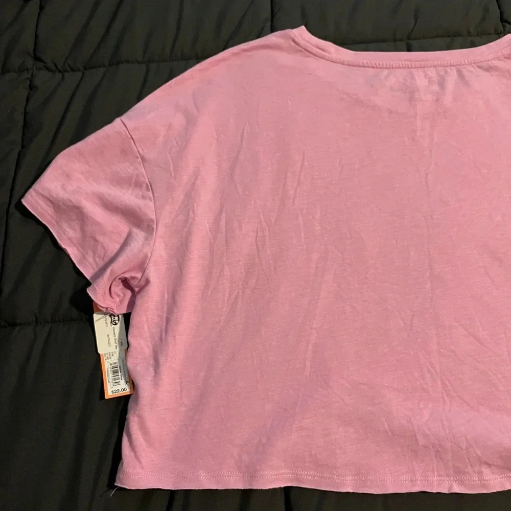 Colsie Boxy Cropped Tee - Picture 6 of 10
